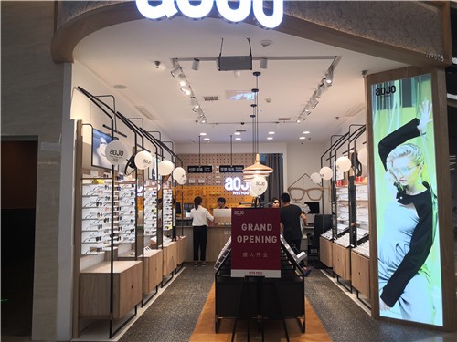 眼鏡店展示柜